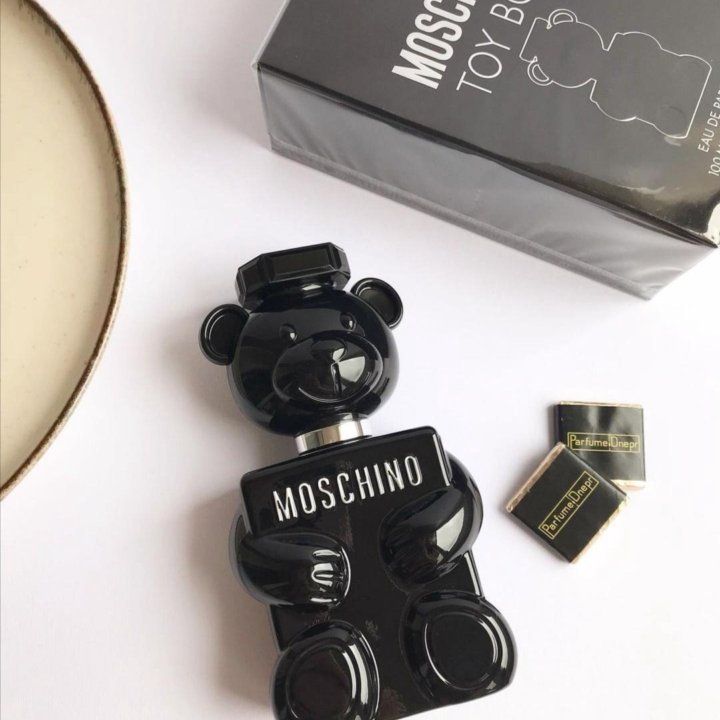 Moschino toy boy