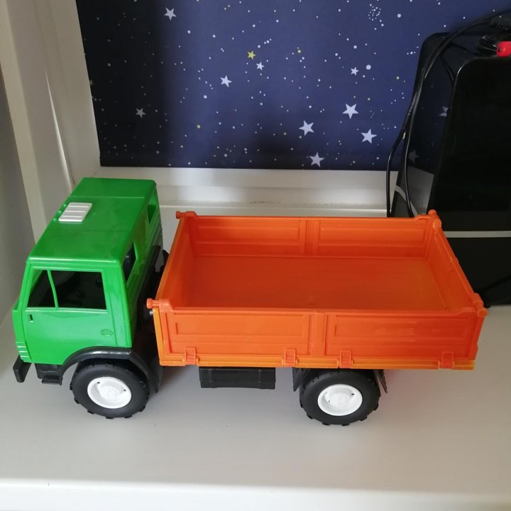 Машинка самосвал