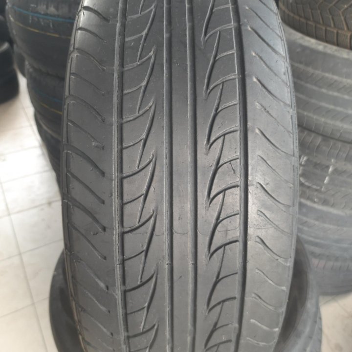 235/60 R16 Nankang Toursport 611