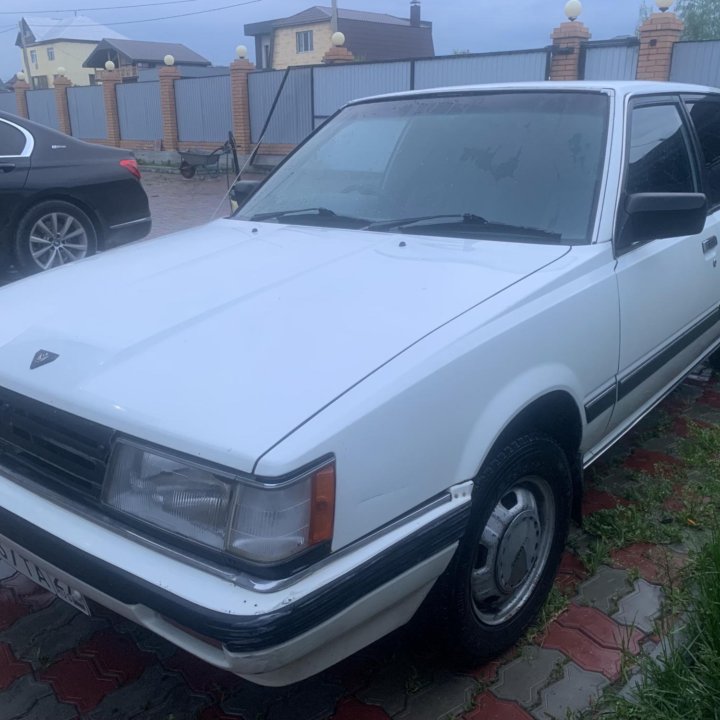 Toyota Camry, 1985