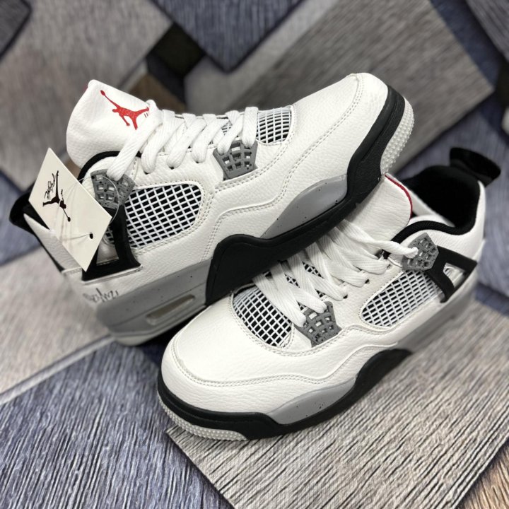 Кроссовки Nike Air Jordan 4 с бесплатной доставк