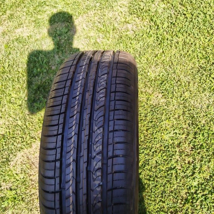 Шины летние 215/55R17