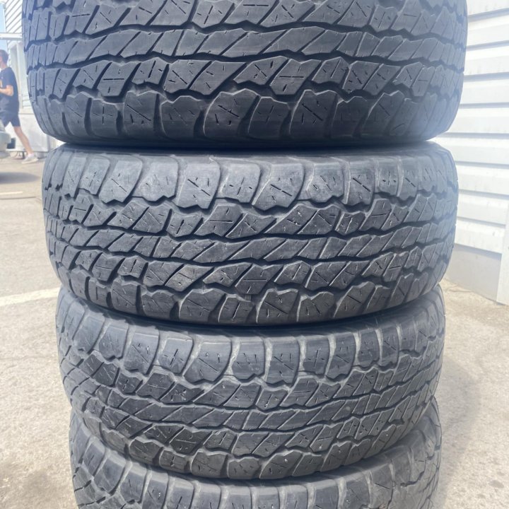 235/60/16 Dunlop грязь