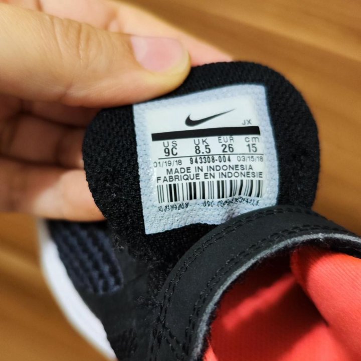 Кроссовки Nike оригинал, р-р 26 (15 см)