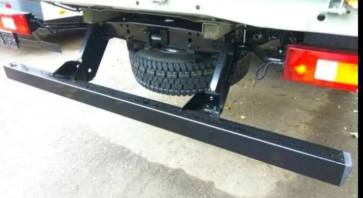 Задний бампер грузовой. Задний бампер отбойник прицепа scania. Отбойник задний газон некст. Задний противоподкатный брус газ 3307. Задний бампер грузовой.