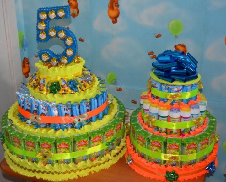 Детские торты из конфет, печенья и сока на День Рождения в садик, школу