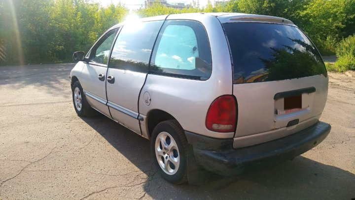 Запчасти Chrysler Voyager. Крайслер Вояджер битый. Крайслер Вояджер тюнинг. Листва Крайслер Вояджер 4.