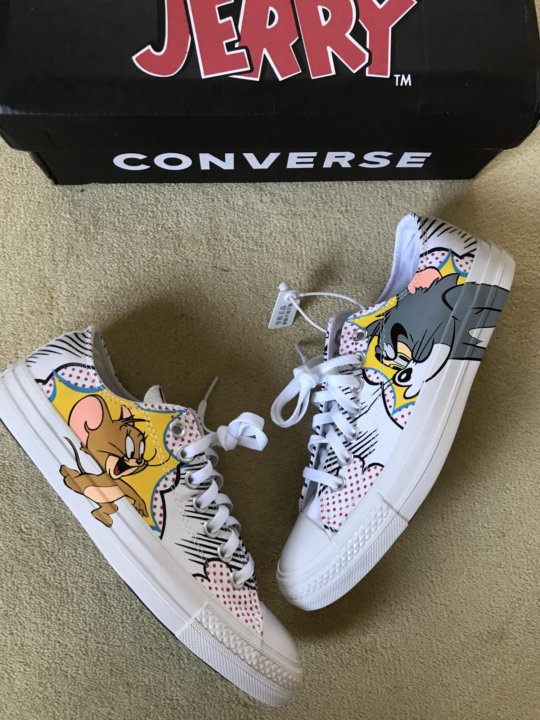 Converse cheap tom jerry