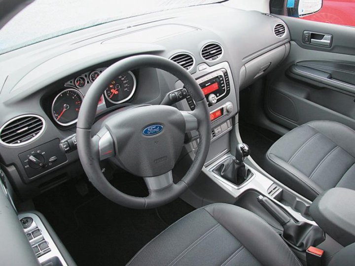 Фокус 2 салон. Ford Focus 2007 салон. Форд фокус 2 хэтчбек 2007 салон. Форд фокус 2 2008 салон. Ford Focus II 2007 салон.