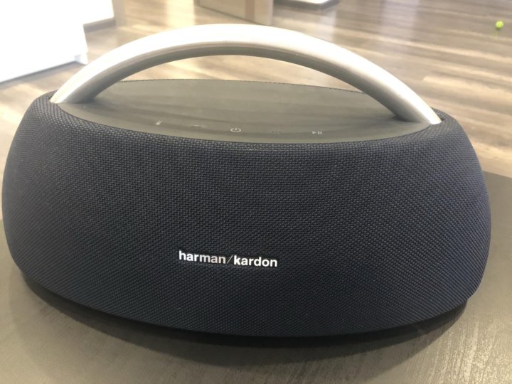 Harman kardon go play3 black. Harman Kardon не выпускающая колонка.