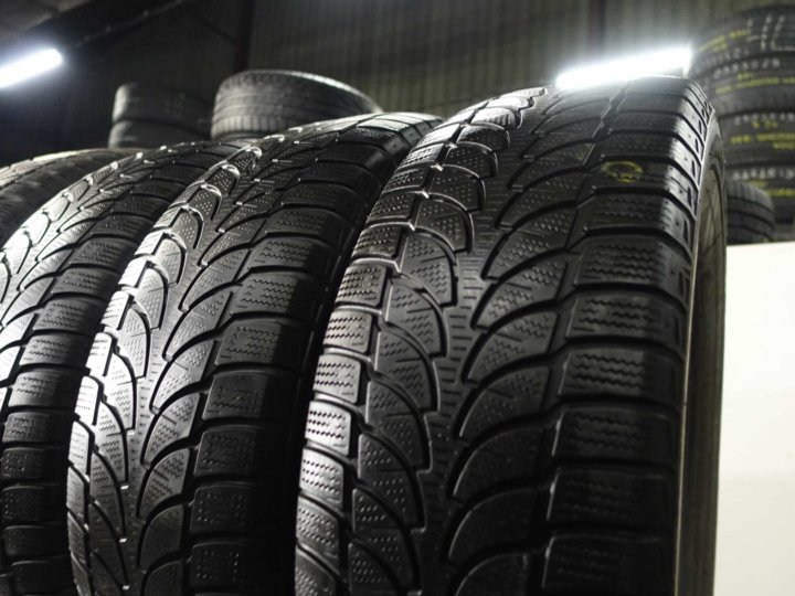 Шины bridgestone blizzak lm 80 evo. Bridgestone Blizzak LM-32. Bridgestone Blizzak LM-80 EVO. Bridgestone lm32. Blizzak LM- 32 245/40 r20 95w.