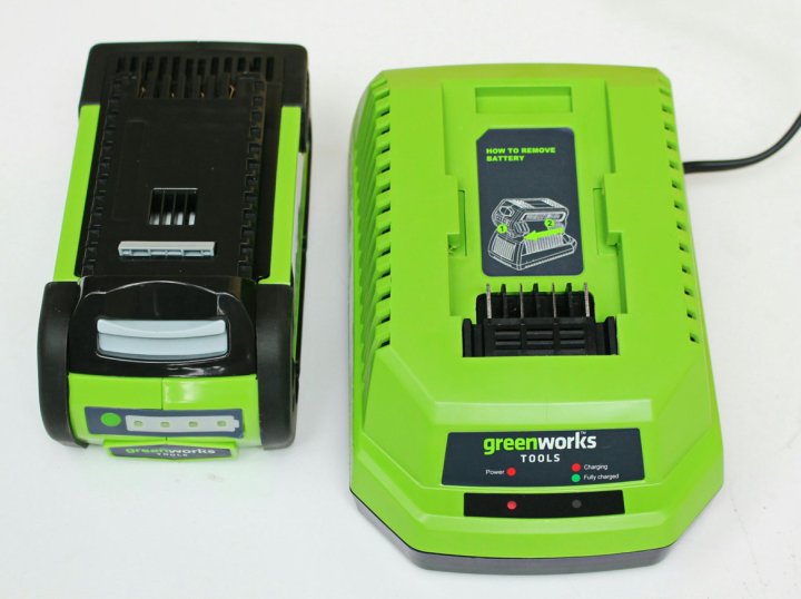 Greenworks gd40tcs. Gd40tcs 40v. Пила Гринворкс gd40tcs. Переходник для аккумулятора GREENWORKS.