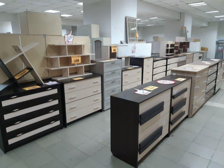 Скопин магазины. Стол 160-200 версаче. Интерьер магазина. Отель трой краснодар. Дизайн проект супермаркета.