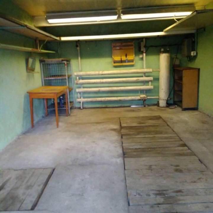 покраска авто в гараже. гараж на 50 кв метров. оборудование для бизнеса в гараже. гараж на час. Garage автосервис.