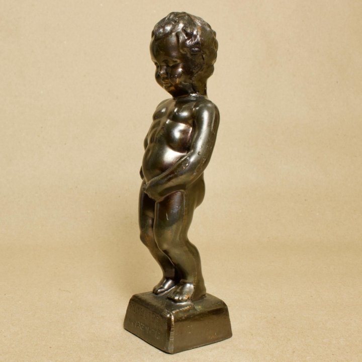 садовая фигура писающий мальчик. статуэтка писающий мальчик. фигура садовая thermobrass. статуэтка писающий мальчик. статуэтка писающий мальчик.