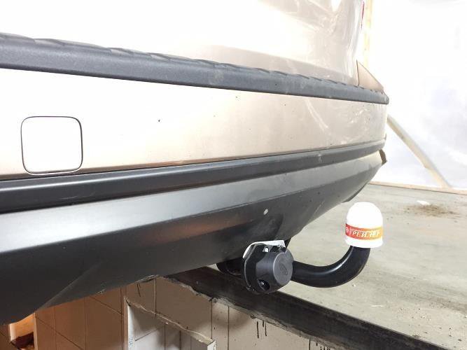 5. Установка фаркопа 2023. Tcu00059 фаркоп. Фаркоп трейлер для skoda fabia ii хэтчбек 2007-2014. Балтекс фаркоп для ленд крузер 200.