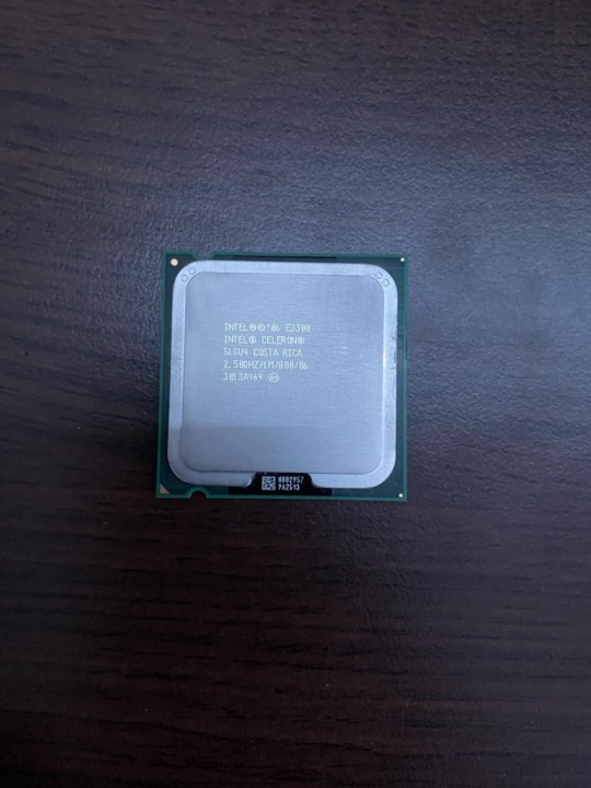 Intel celeron e3300. Celeron e3300. Процессор Intel Celeron e3300 Wolfdale.