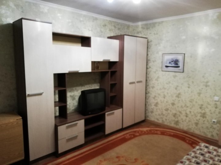 Старая квартира в хрущевке. Авито квартира старая русса. Сдать квартиру старая. Сдать квартиру старая. Квартира средняя.