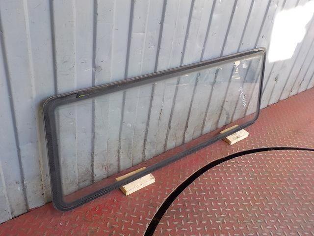 Стекло ман тга. Водительское стекло ман ТГА. Лобовое стекло ман ТГА XXL. Саласка стекла ман ТГА.