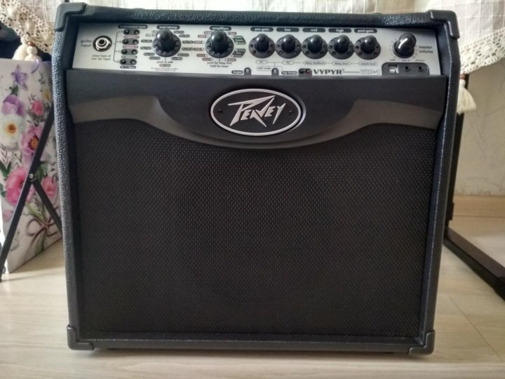 Комбик бу. Peavey Vypyr VIP 1. Комбоусилитель Peavey VIP 1. Peavey Vypyr 15. Peavey Vypyr VIP 3.