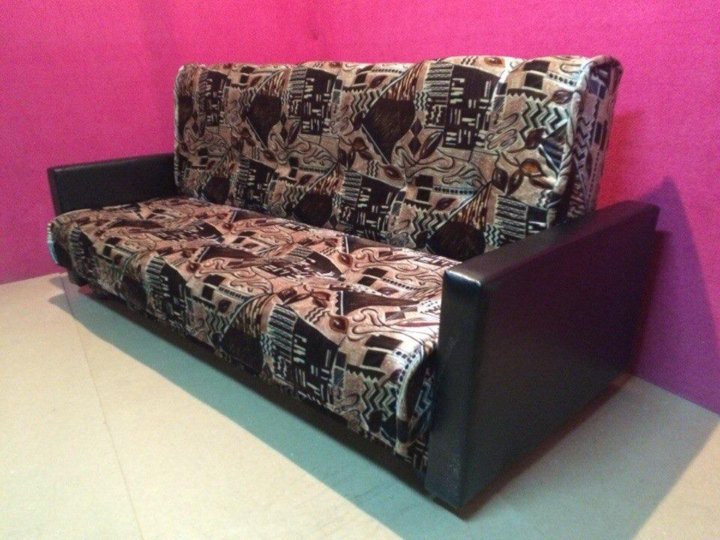 тигр на диване. авито мягкая мебель новая. диван с узорами. диван книжка софа. новые диваны.