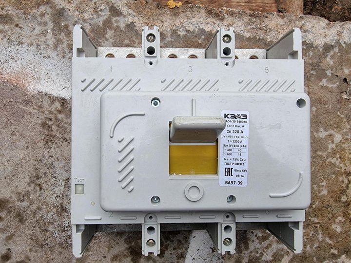 Ва57-39-340010-400а-1600-690ac-ухл3. Автоматический выключатель контактор 630а. Автоматический выключатель ва57-39 400а. Ва 57-39 кэаз 400а. Ва 57-39 250а.