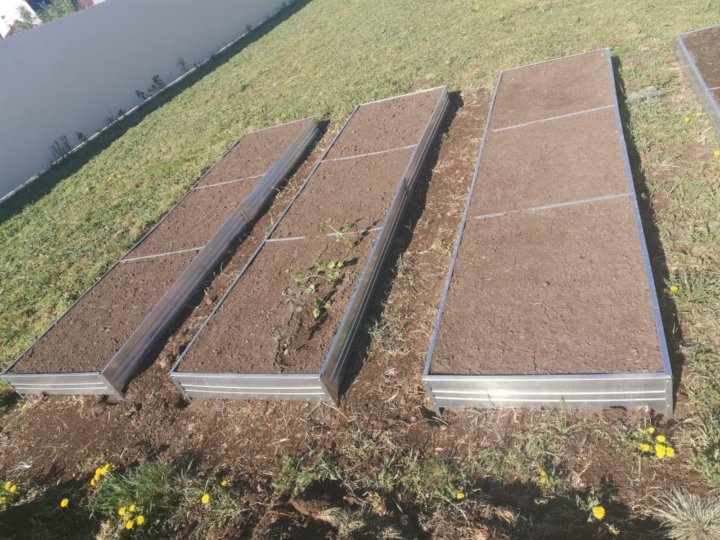 Грядка огородная. Грядки н н. Грядки оцинкованные. Ограждение для грядок. Грядки н н.