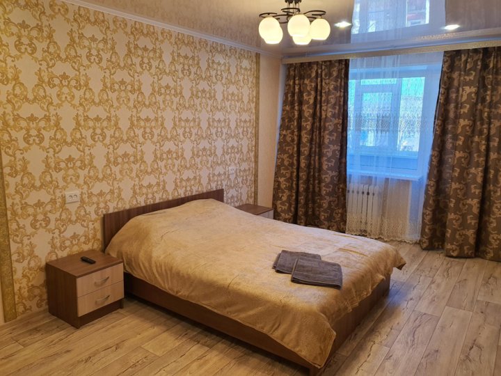 Квартиры по суточно петропавловск камчатский. Гостиница на Ленинградской Камчатка. Ленинградская 65 Петропавловск Камчатский. Ленинградская 65. Камчатка снять квартиру