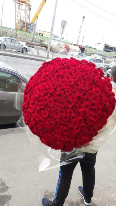 100 роз как выглядит букет