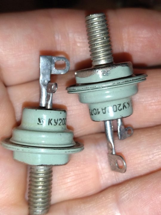 Тиристор ку202г аналог. Параметры тиристоров ку201 ку202. Тиристор 2у202л ретро. Ку202. Ку202.