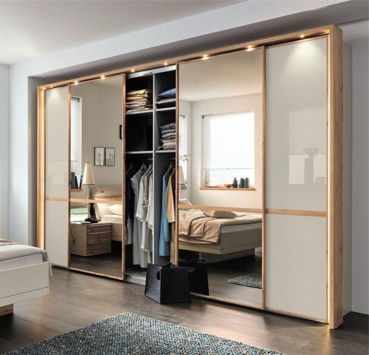 Встроенные недорого. Шкаф купе Sliding-Door Wardrobe. Шкафы Стенли 2022. Модные шкафы купе 2022. Шкаф в спальню.