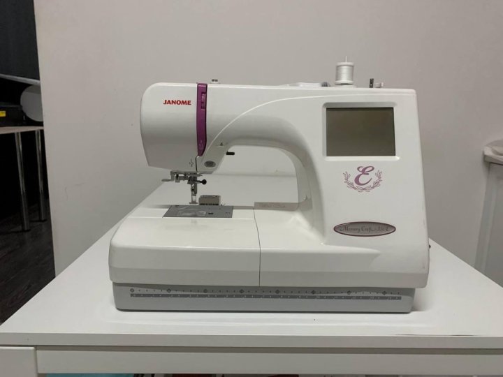 Janome 350e швейная машинка. Janome 350e швейная машинка. Вышивальная машина janome 350e комплектация. Janome craft 350e. Janome memory craft 300e.