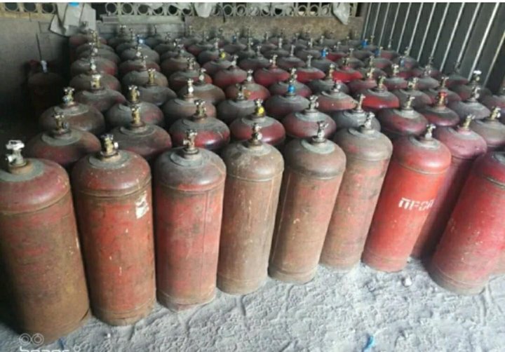 обменять баллон. газ баллоны пункт обмена. газ баллоны пункт обмена. обмен баллонов с газом. пропановый баллон.