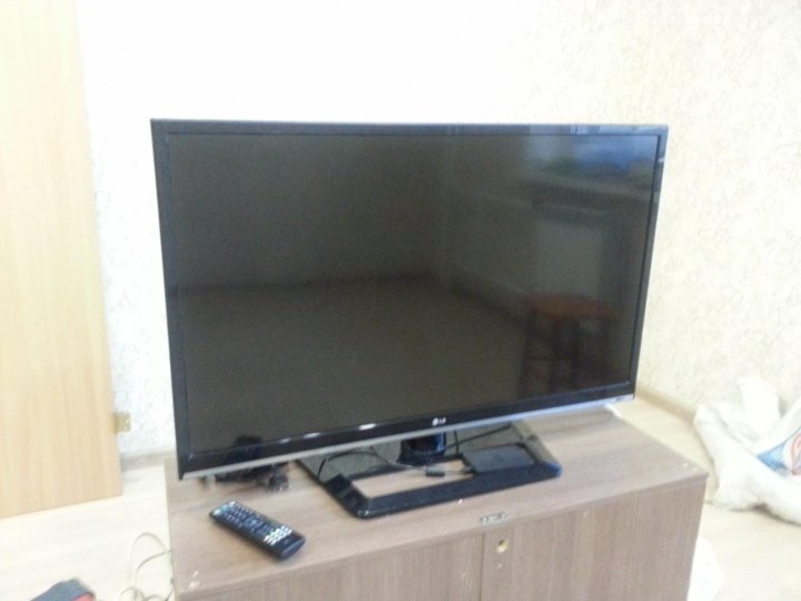 Телевизор lg 2012. Телевизор LG 42 дюйма. Телевизор LG 42 дюйма 2010 года. Телевизор LG 107 диагональ. Телевизор LG диагональ 42.