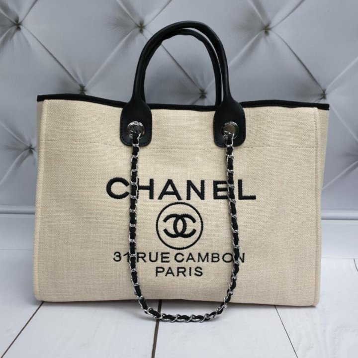 Сумка шанель карман улыбка. Тканевая сумка Шанель 2023. Сумка Шанель. Сумка Chanel. Сумка Coco Chanel.