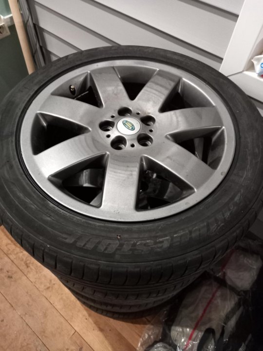 Bridgestone 255 50 r20