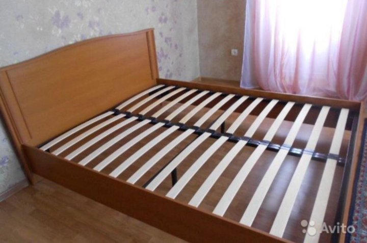 Авито мебель кровати б у. Кострома кровать алюминиевый. Кровать евро в Красноярске деревянная. Спальня б/у в Молдове. Авито Самара кровать детская 1,5.