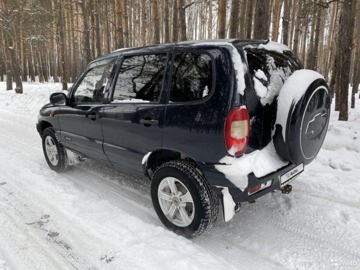 Купить б/у Chevrolet Niva I 1.7 MT (80 л.с.) 4WD бензин механика в Белореченском