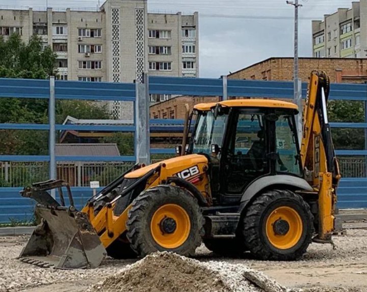 Взять в аренду экскаватор погрузчик сходненская 19. Погрузчик JCB 4cx. Трактор JCB 3cx. Погрузчик JCB 3cx. Фронтальный погрузчик JCB 3cx.