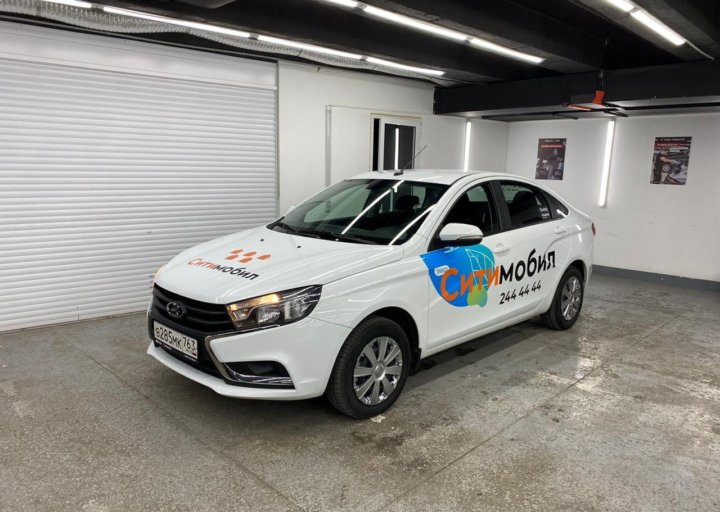 машины под такси с выкупом. белый хендай солярис такси. желтое такси солярис. машина "такси". аренда авто под такси с лицензией.