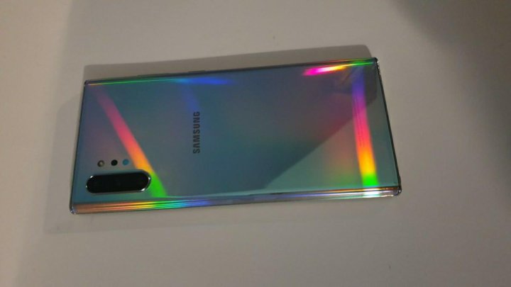 Galaxy note 10 стекло. Galaxy Note 10 Aura Glow. Galaxy Note 10 Plus Glow. Note 10 Plus экран. Цвет Аура Note 10.