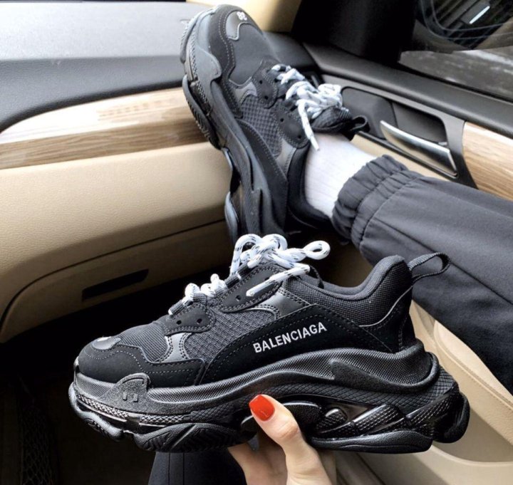 Balenciaga Triple s Black Red on feet