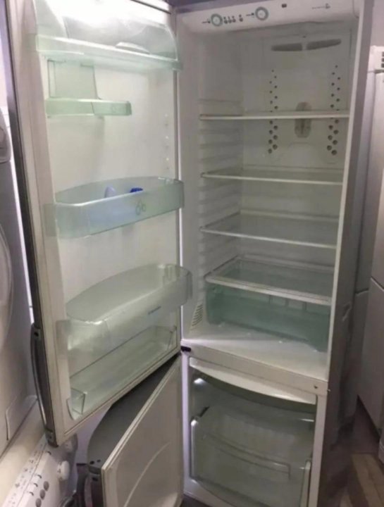Авито ру холодильнике. Холодильник б/у. Продается холодильник. Бэушный холодильник. Юла холодильник.