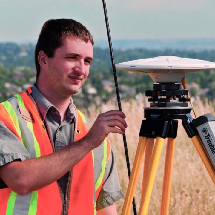 Кадастровый инженер. Геодезист. Прикладная геодезия. Геодезия профессия. Кадастровый инженер образование.