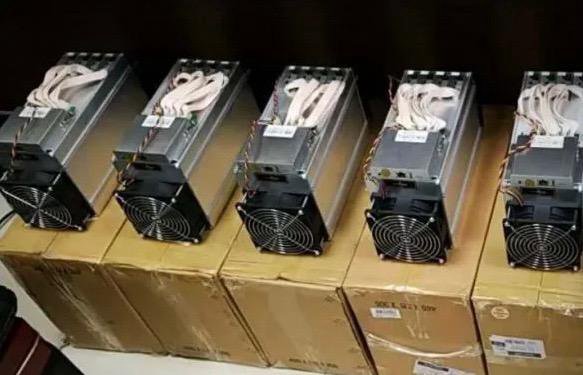 Асик в рассрочку. Asic antminer s9i, s9 обп. asic s9 бокс для asic. асик s15 оптом. асик майнер распаковка.