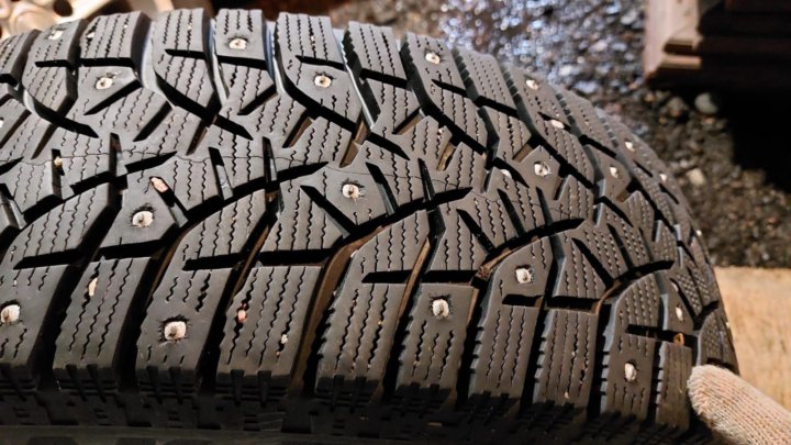 Бриджстоун близак спайк 02. Bridgestone blizzak spike-02. Bridgestone blizzak spike-02 195/65 r15. 185/65r14 bridgestone blizzak spike-02 86t шип. Bridgestone spike-02.