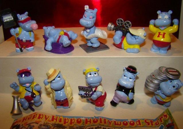 Бегемоты фитнес киндер. Киндер сюрприз бегемотики 1993 коллекция. Резиновые игрушки для ванны. Набор бегемотов. Набор бегемотов.