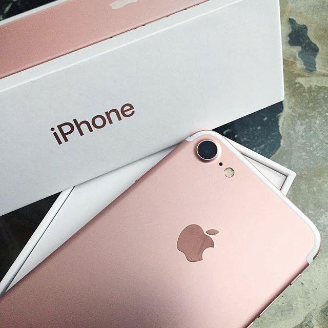 Iphone rose gold. Iphone 7 Rose Gold. Айфон 7 Эстетика. Эстетичный 7 айфон.