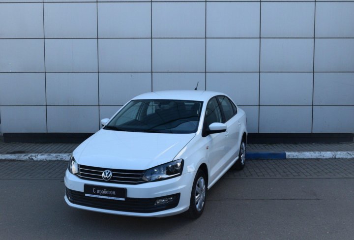 Поло машина 2017. Volkswagen polo 2017 1.6 at белый.