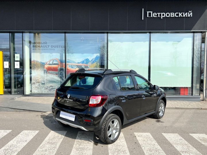 Авто с пробегом руставели. Сандеро степвей 2020 черный. Renault Sandero Stepway 2020 Black. Рено Сандеро черный. Sandero Stepway 2016 чёрный.